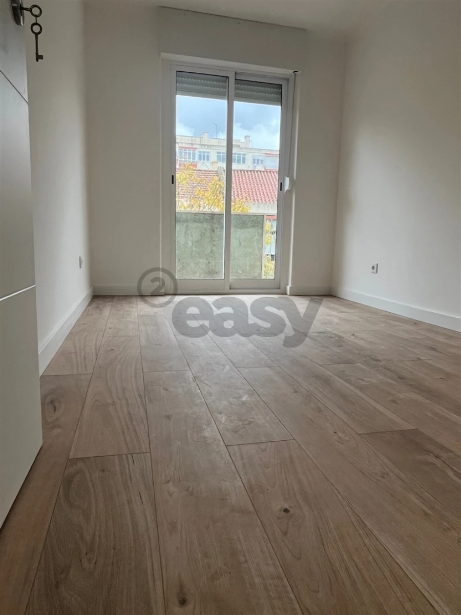 Apartamento T4 para Venda em Águas Livres Foto 20