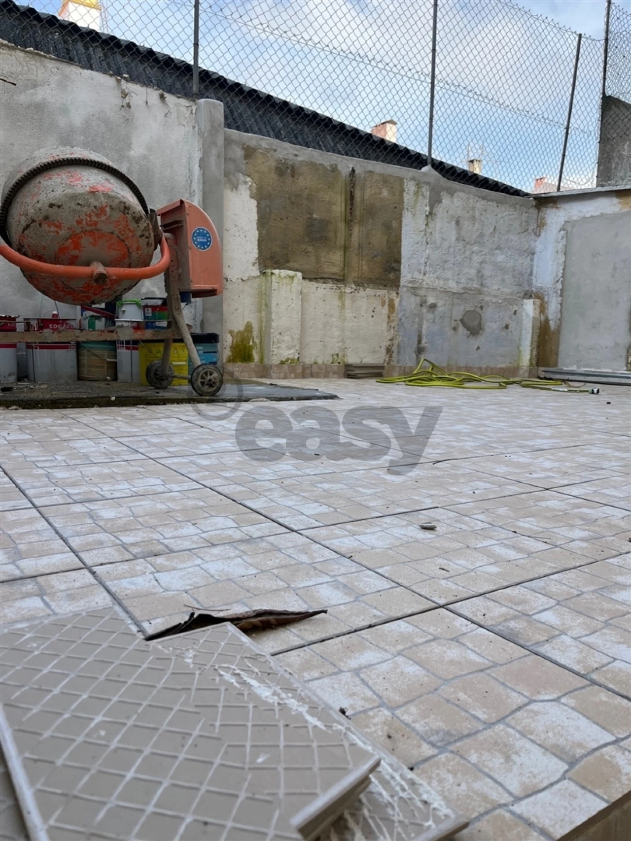 Apartamento T2 para Venda em Venteira Foto 4