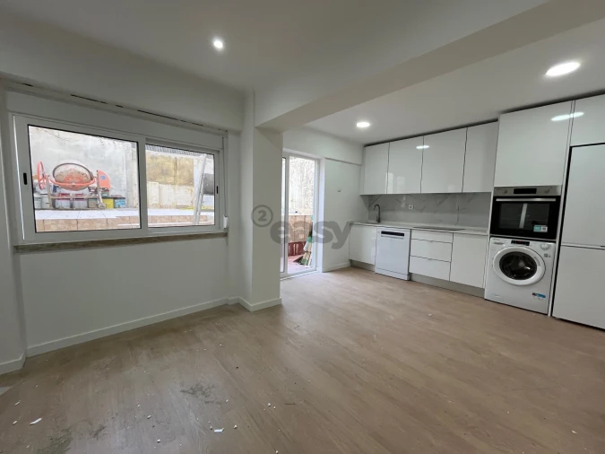 Apartamento T2 para Venda em Venteira