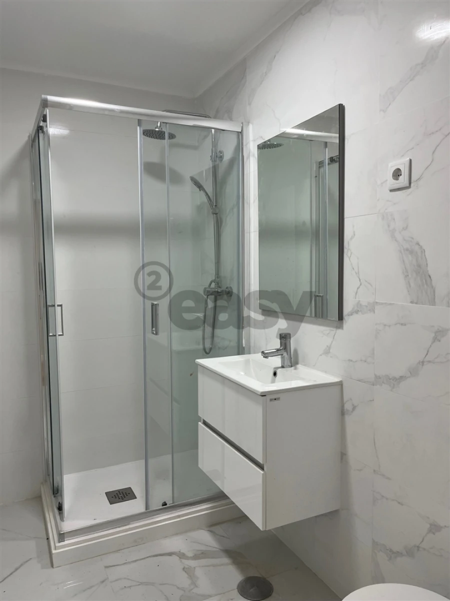 Apartamento T2 para Venda em Venteira Foto 15