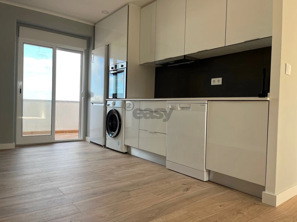 Apartamento T3 para Venda em Águas Livres Foto 3