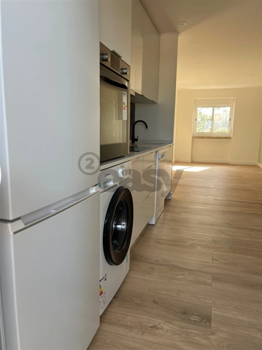 Apartamento T3 para Venda em Águas Livres Foto 2