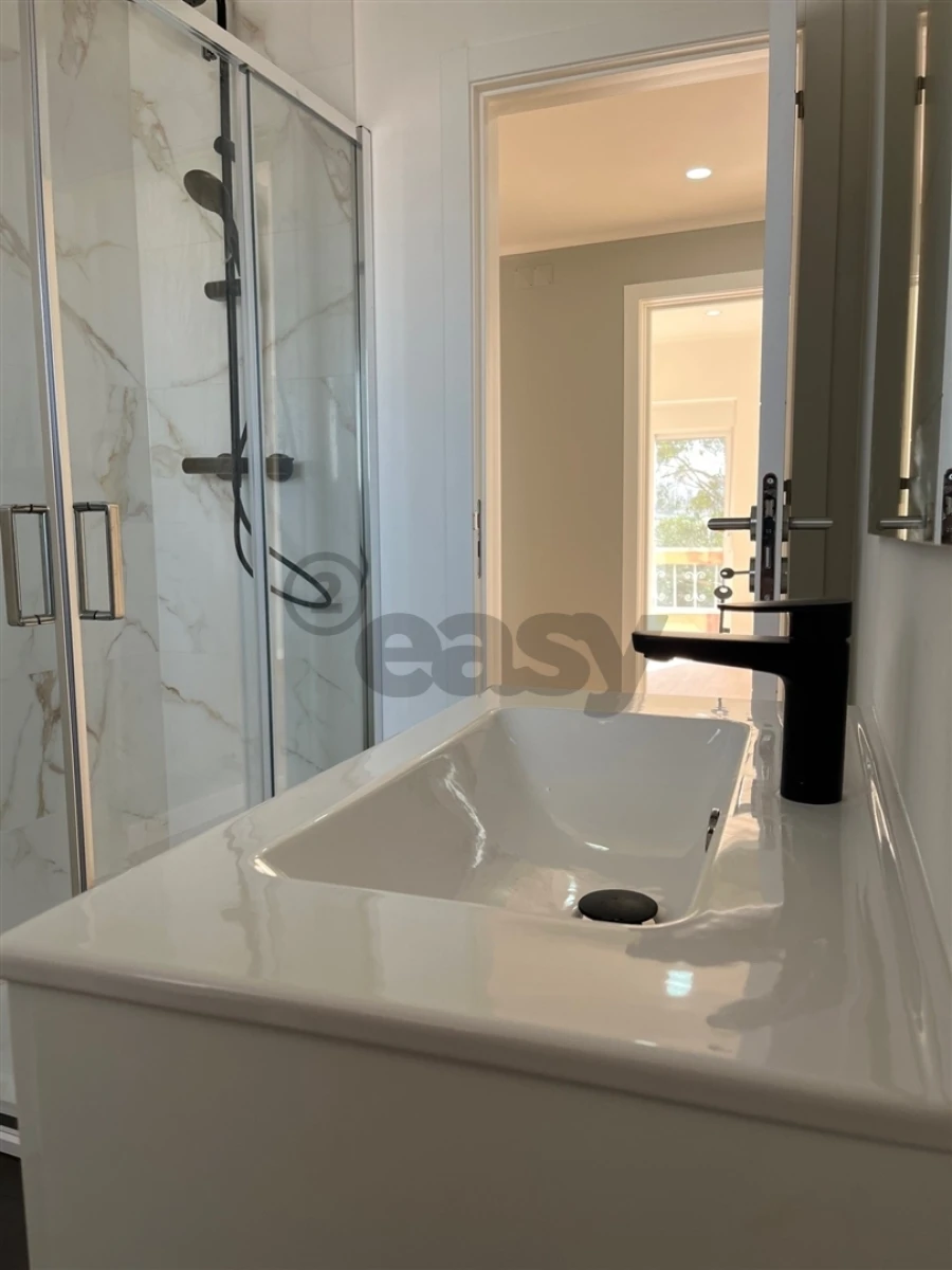 Apartamento T3 para Venda em Águas Livres Foto 18