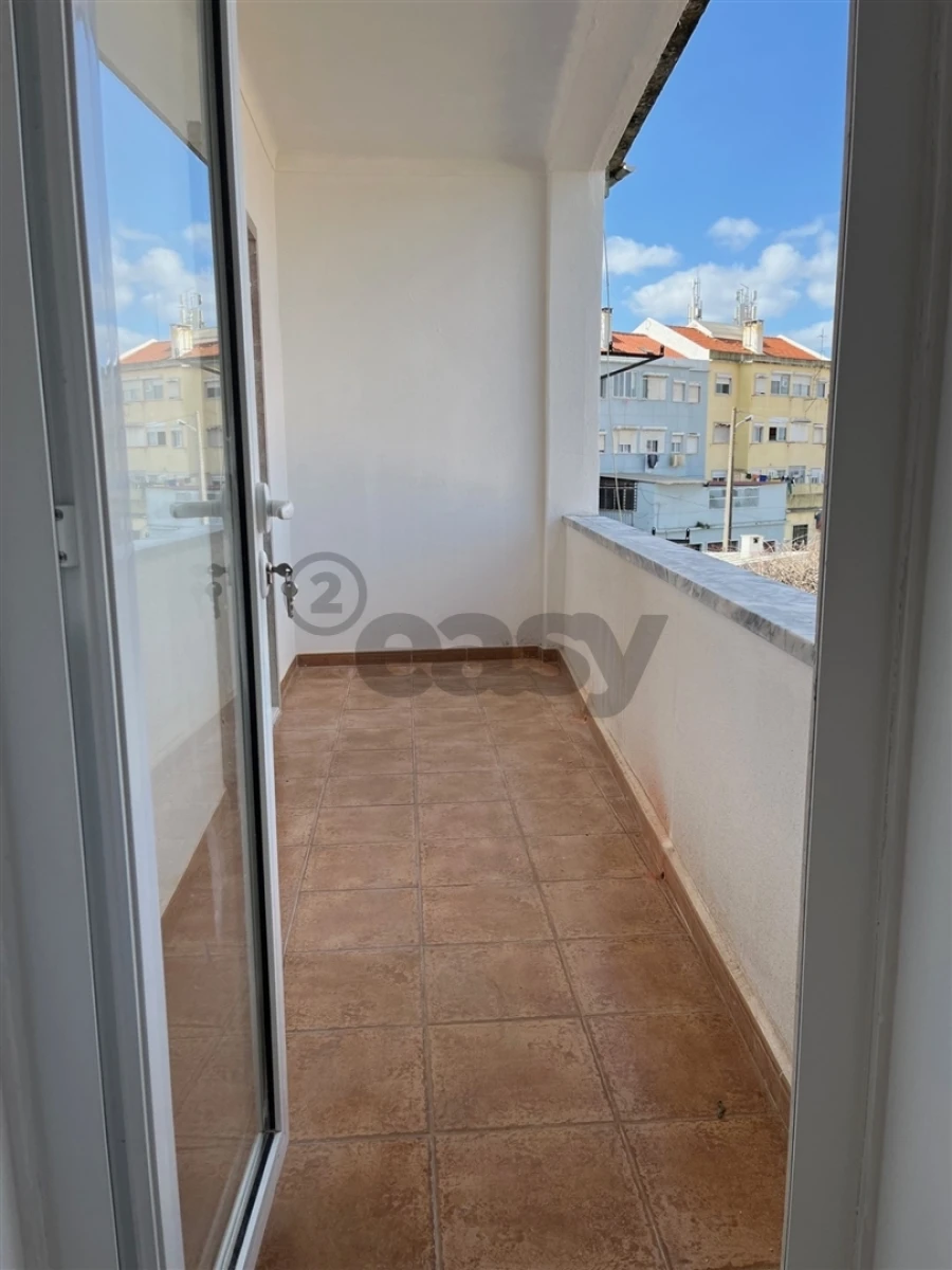 Apartamento T3 para Venda em Águas Livres Foto 15