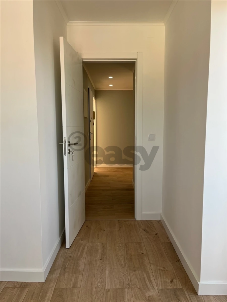 Apartamento T3 para Venda em Águas Livres Foto 29