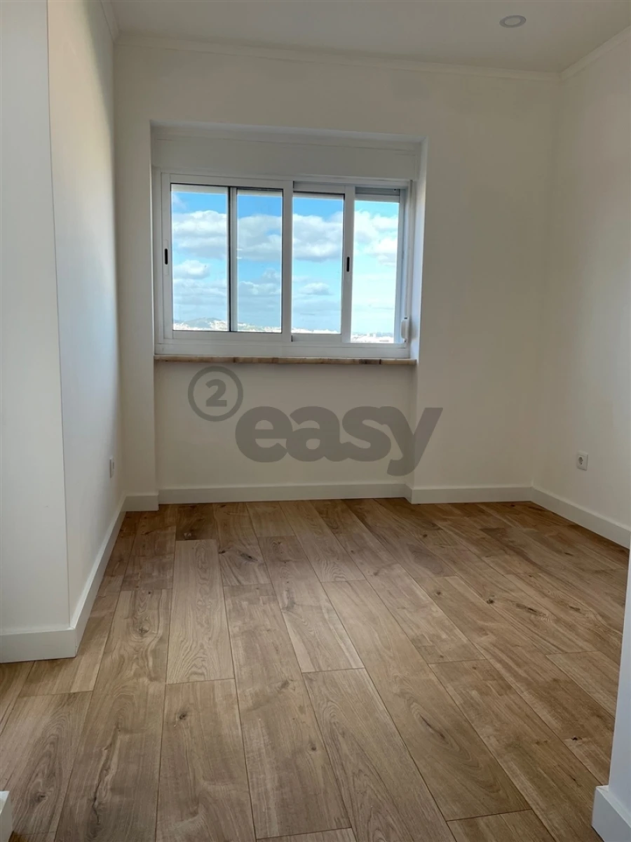 Apartamento T3 para Venda em Águas Livres Foto 35