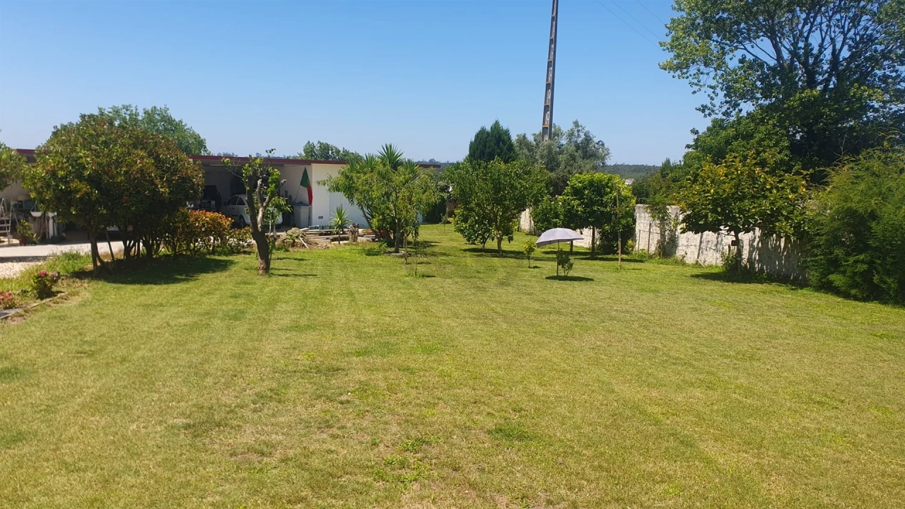 Moradia T4 para Venda em Monte Real e Carvide Foto 2