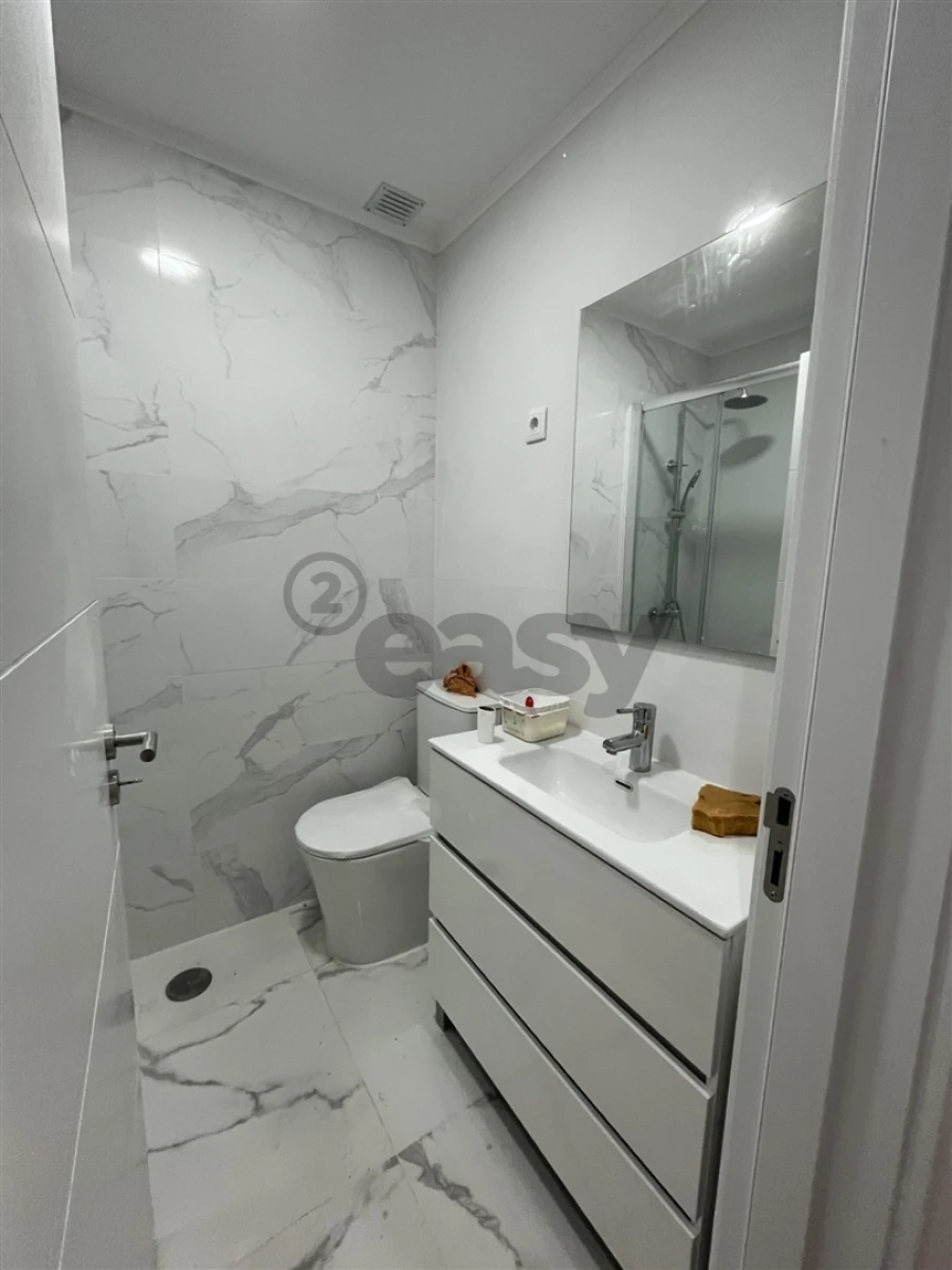 Apartamento T2 para Venda em Falagueira-Venda Nova Foto 3