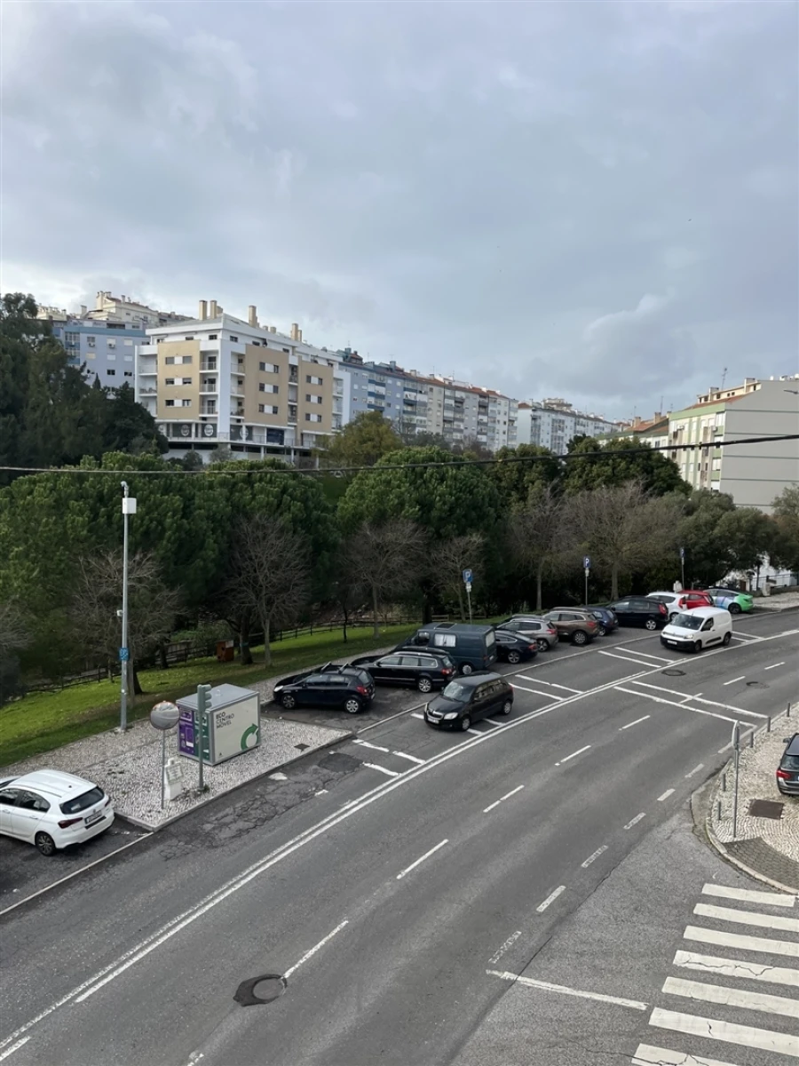 Apartamento T2 para Venda em Falagueira-Venda Nova Foto 1