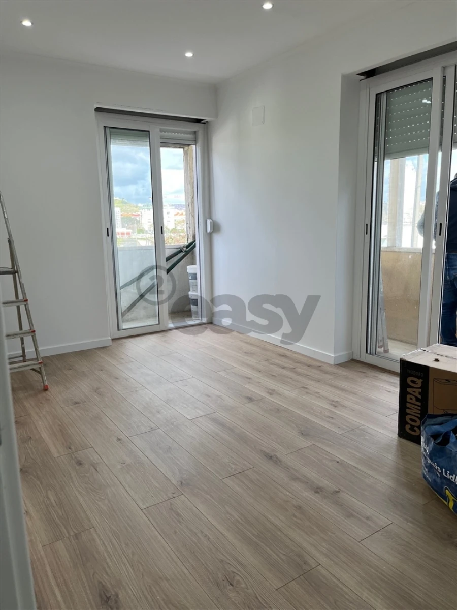 Apartamento T2 para Venda em Águas Livres Foto 5