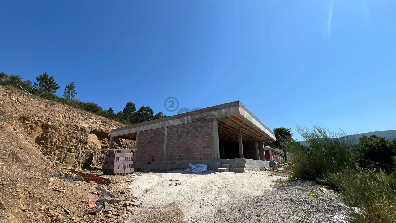 Moradia T3 para Venda em Sopo Foto 1