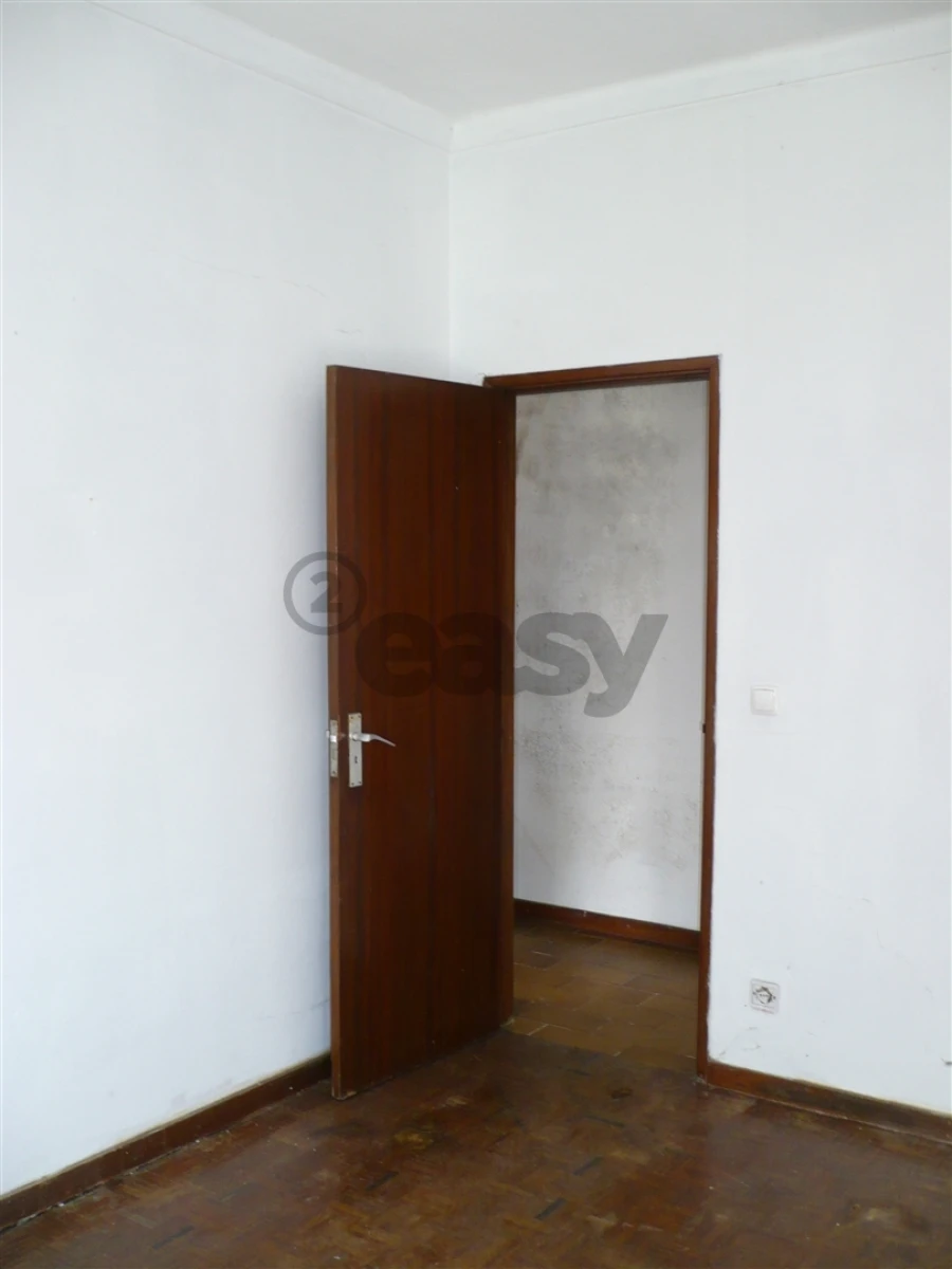 Moradia T1 para Venda em Covas Foto 11