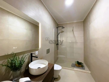 Apartamento T3 para Venda em Benfica