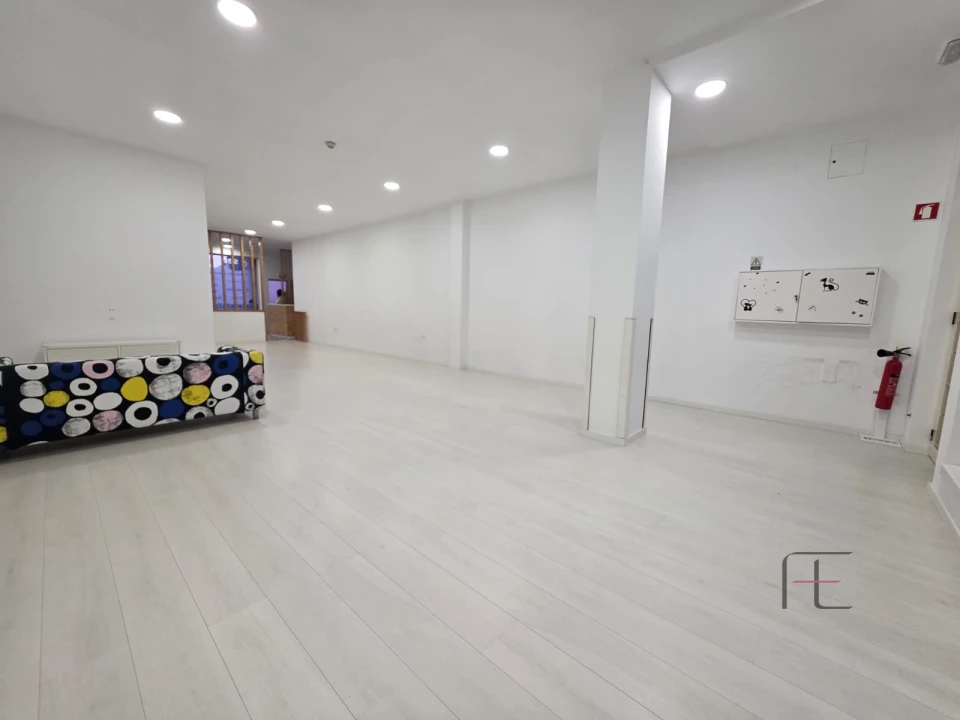 Loja para Venda em Rio Tinto Foto 9