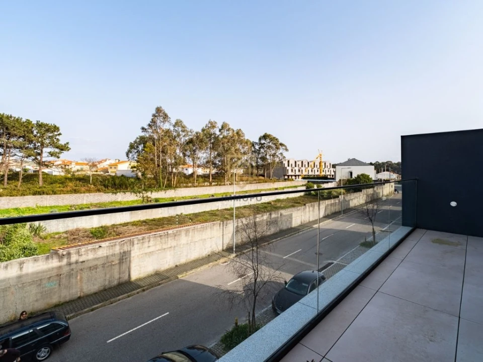 Moradia T4 para Venda em Canidelo Foto 39