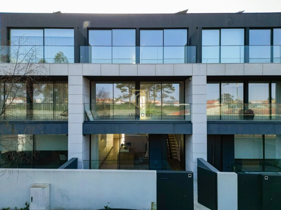 Moradia T4 para Venda em Canidelo Foto 52