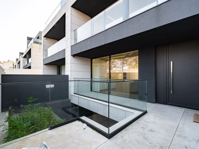 Moradia T4 para Venda em Canidelo Foto 45