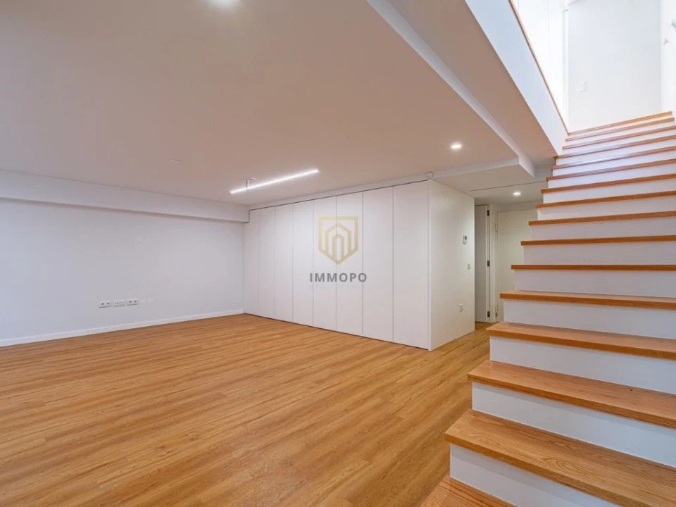 Moradia T4 para Venda em Canidelo Foto 4