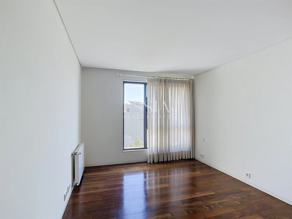 Apartamento T3 para Arrendamento em Aldoar, Foz do Douro e Nevogilde Foto 16