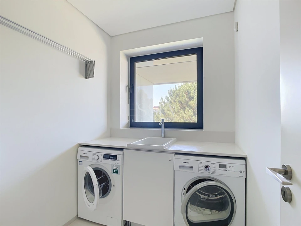 Apartamento T3 para Arrendamento em Aldoar, Foz do Douro e Nevogilde Foto 11