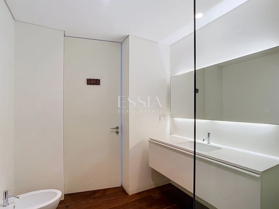Apartamento T3 para Arrendamento em Aldoar, Foz do Douro e Nevogilde Foto 29