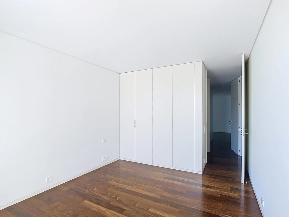 Apartamento T3 para Arrendamento em Aldoar, Foz do Douro e Nevogilde Foto 17