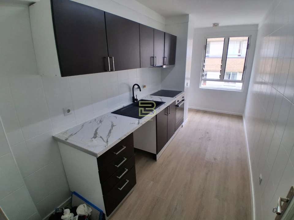 Apartamento T3 para Venda em Baguim do Monte (Rio Tinto) Foto 1