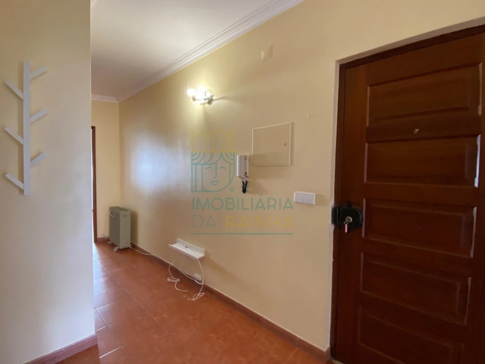 Apartamento T2 para Arrendamento em Nossa Senhora do Pópulo, Coto e São Gregório Foto 4