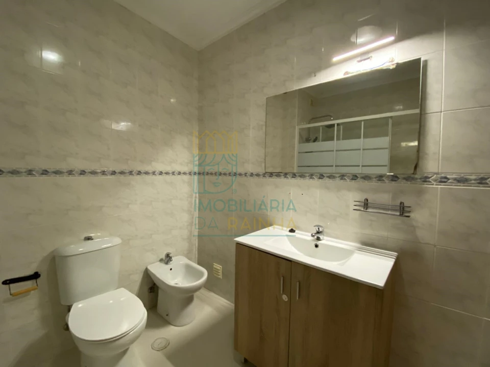 Apartamento T2 para Arrendamento em Nossa Senhora do Pópulo, Coto e São Gregório Foto 12