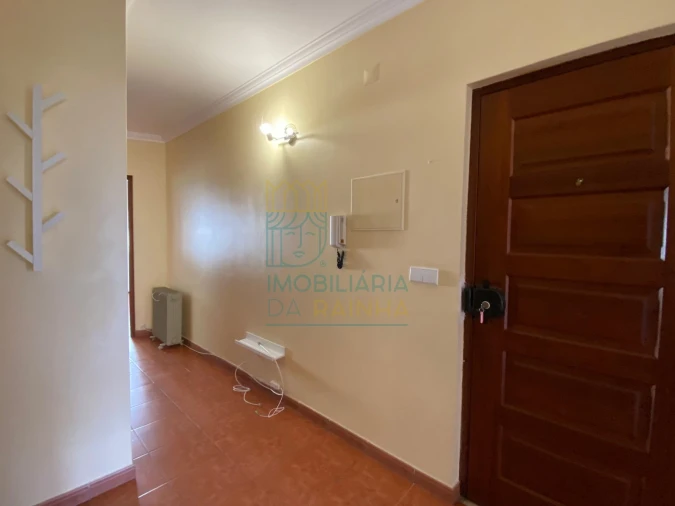 Apartamento T2 para Arrendamento em Nossa Senhora do Pópulo, Coto e São Gregório Foto 4