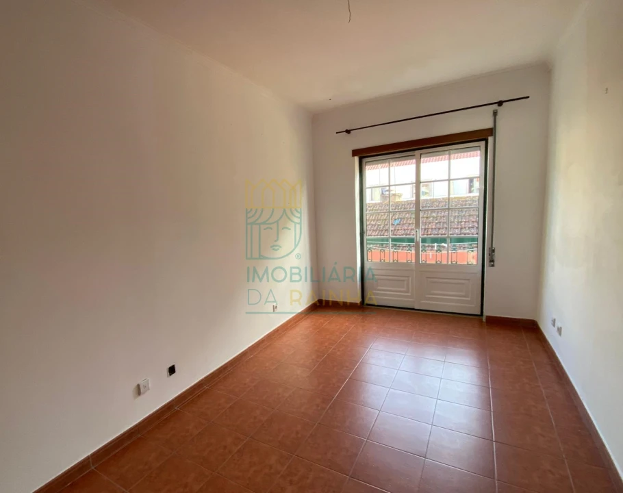 Apartamento T2 para Arrendamento em Nossa Senhora do Pópulo, Coto e São Gregório Foto 14