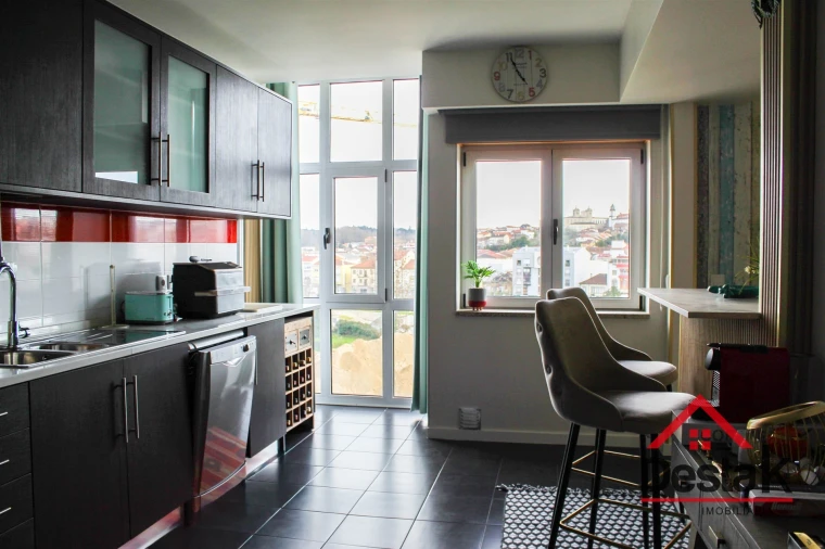 Apartamento T3 para Venda em Viseu Foto 4