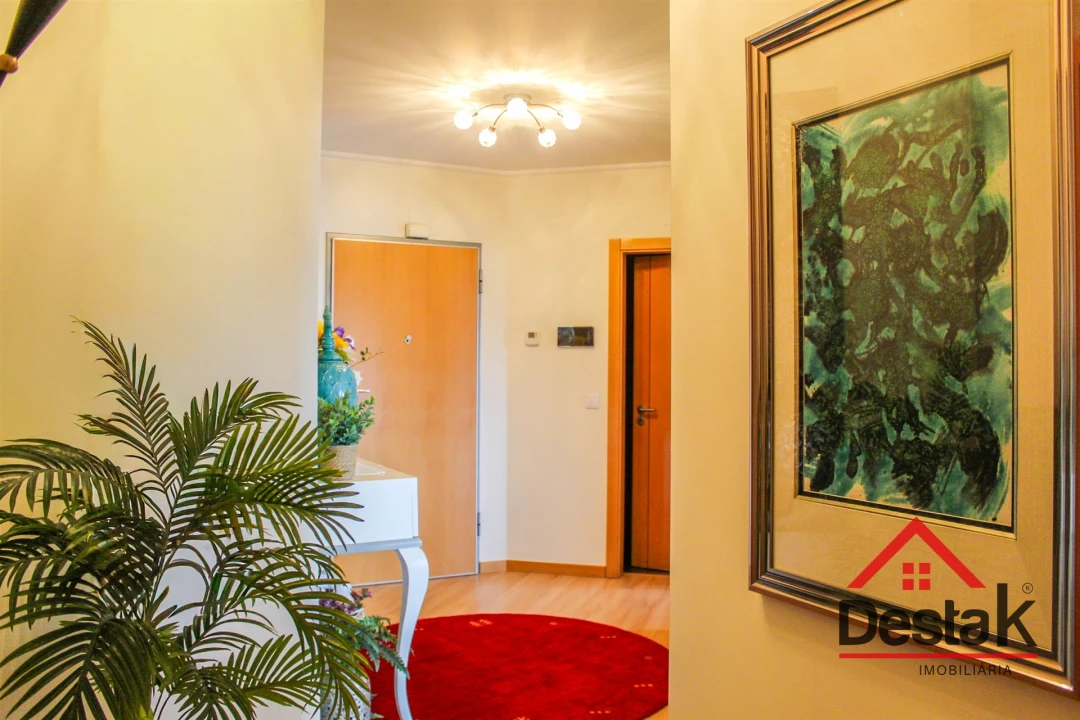 Apartamento T3 para Venda em Viseu Foto 1