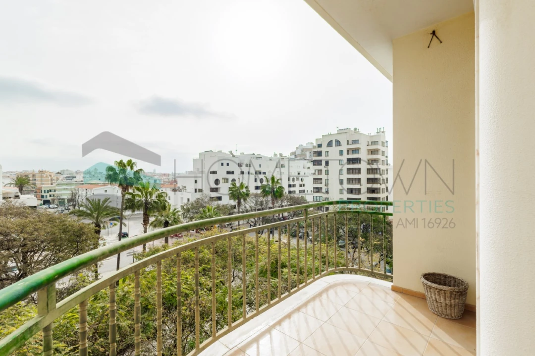 Apartamento T1 para Venda em Quarteira Foto 1