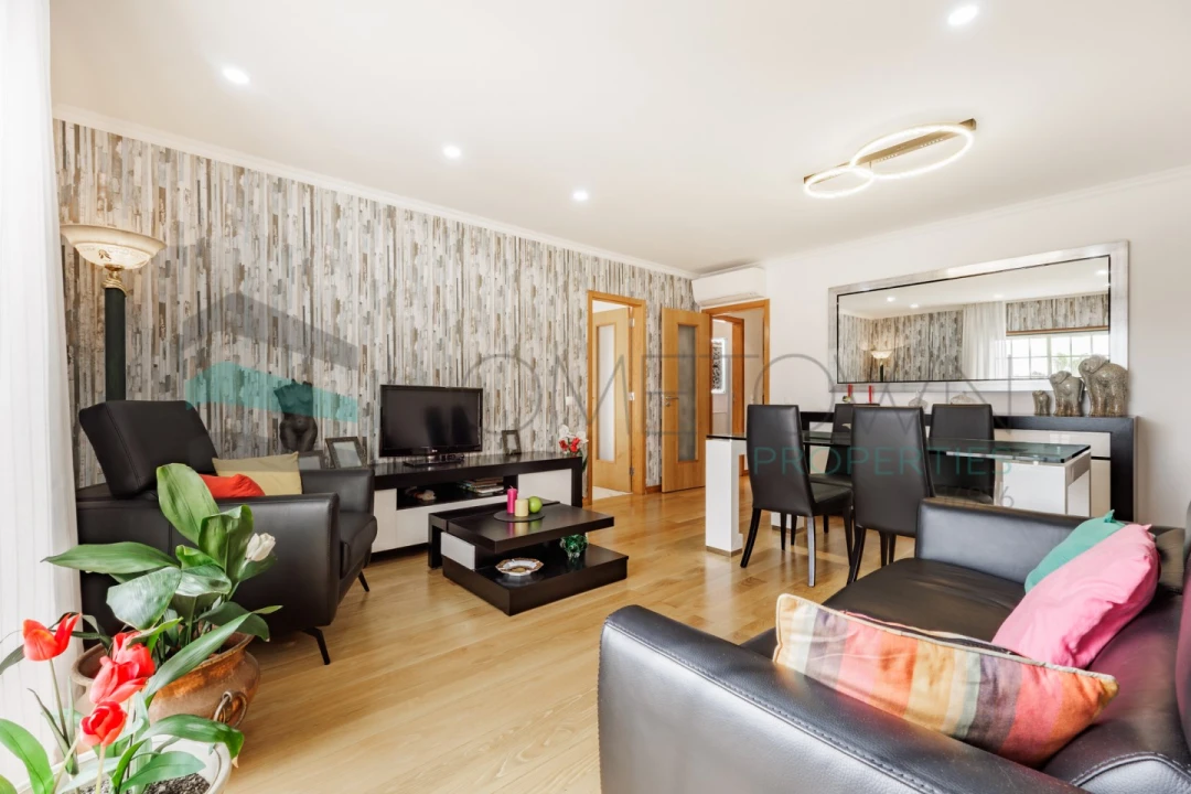 Apartamento T1 para Venda em Quarteira Foto 5