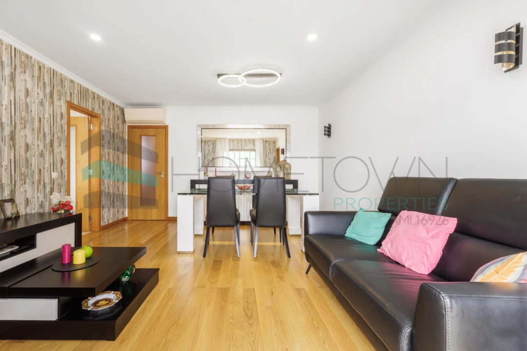 Apartamento T1 para Venda em Quarteira Foto 7