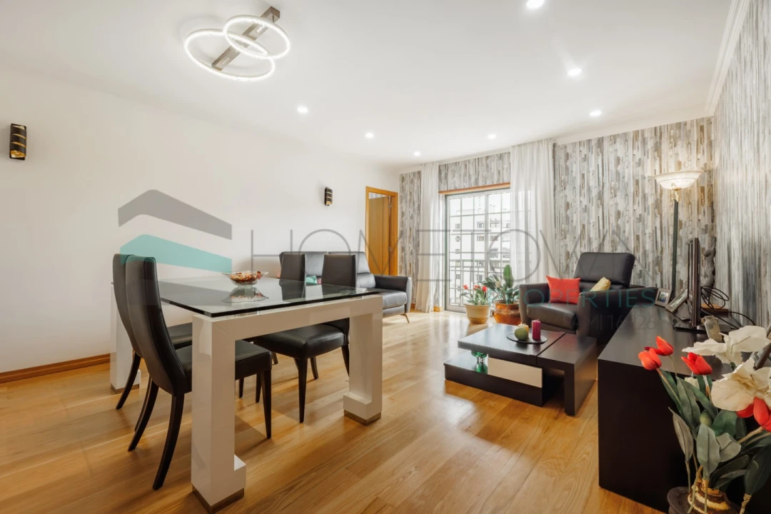 Apartamento T1 para Venda em Quarteira Foto 3