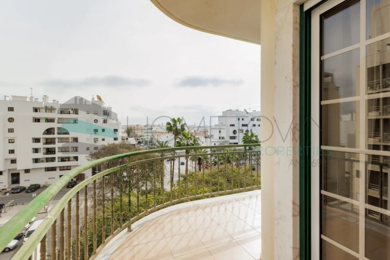 Apartamento T1 para Venda em Quarteira Foto 16