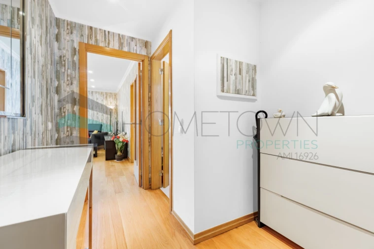 Apartamento T1 para Venda em Quarteira Foto 9