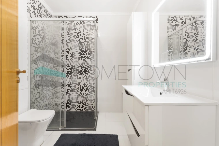 Apartamento T1 para Venda em Quarteira Foto 18