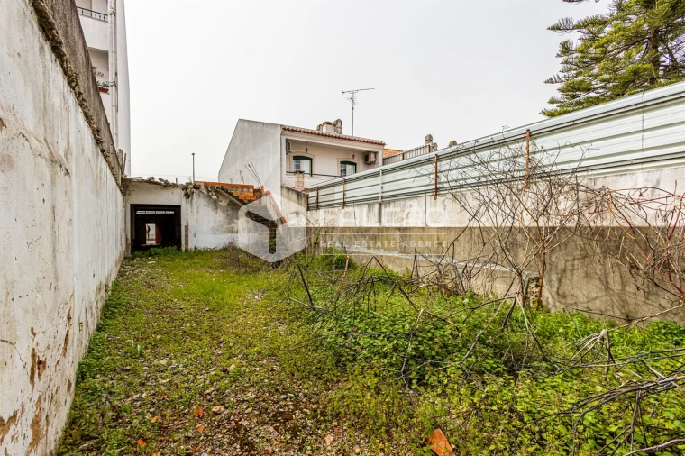 Terreno para Venda em Almeirim Foto 1