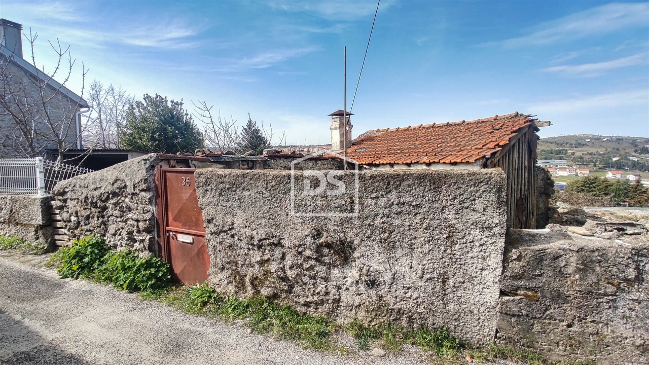 Moradia T2 para Venda em Guarda Foto 15