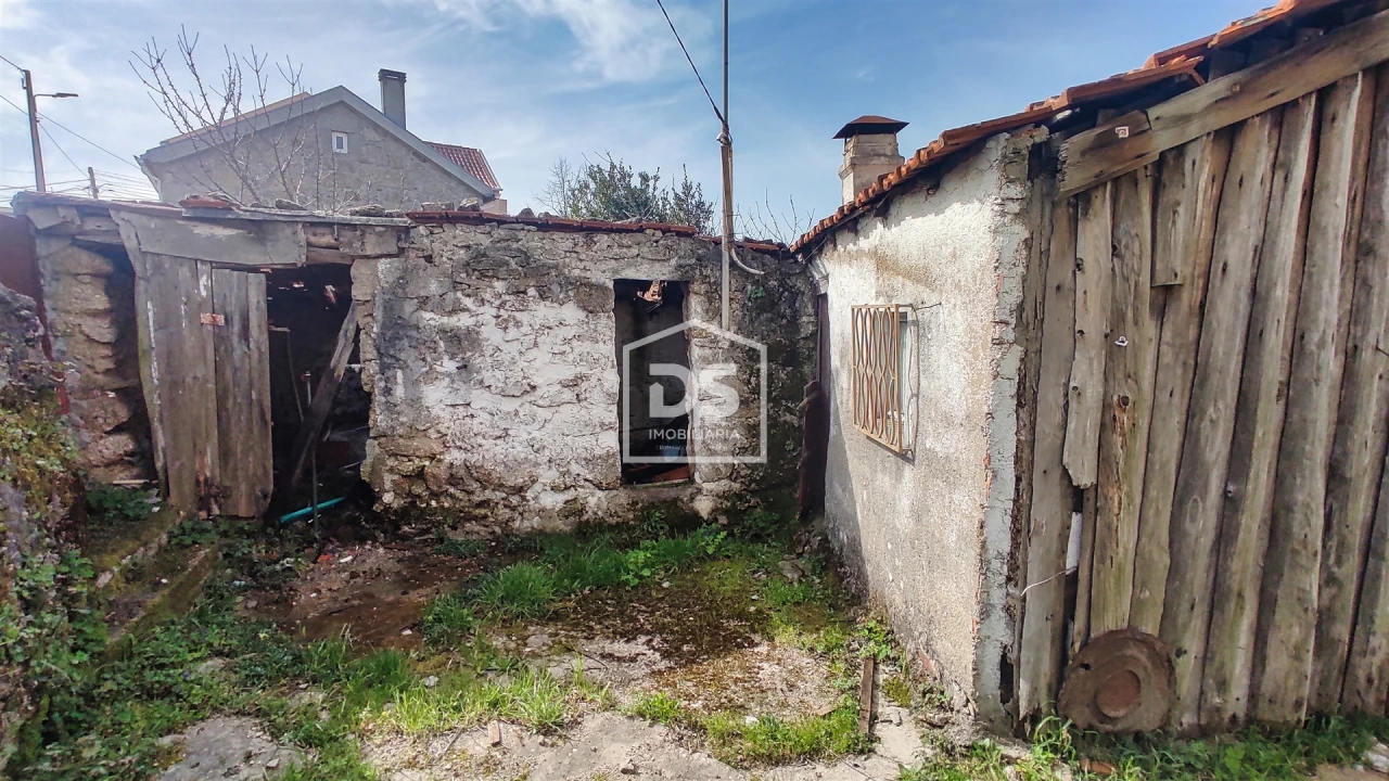 Moradia T2 para Venda em Guarda Foto 8