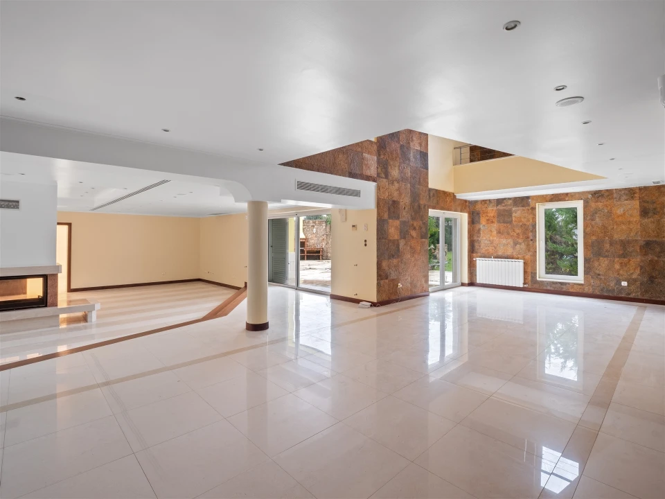 Moradia T7 para Venda em Queluz e Belas Foto 11