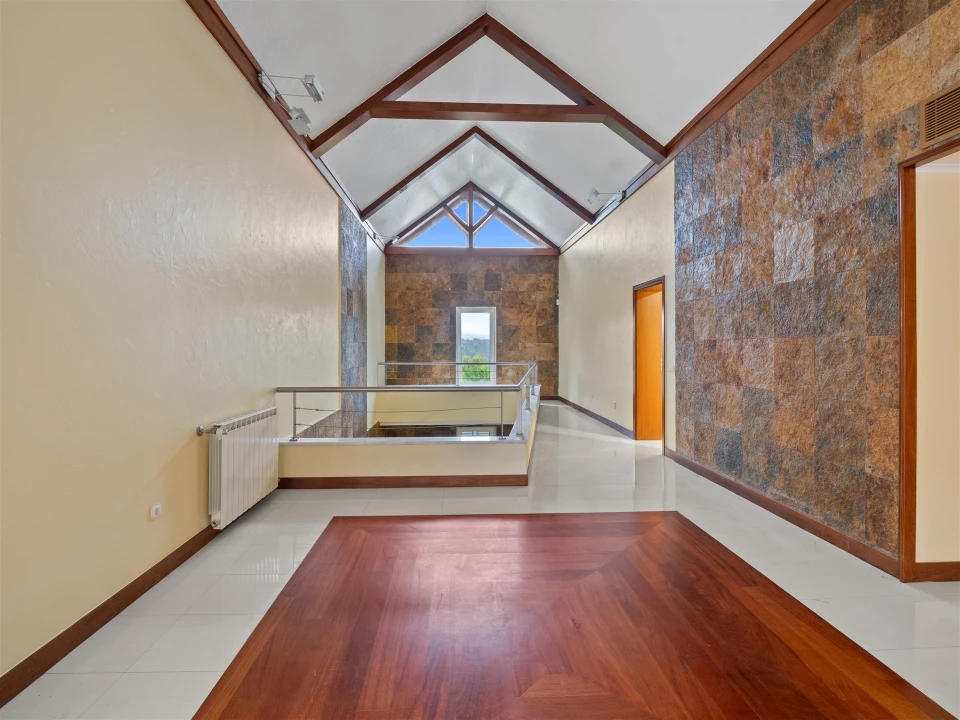 Moradia T7 para Venda em Queluz e Belas Foto 7