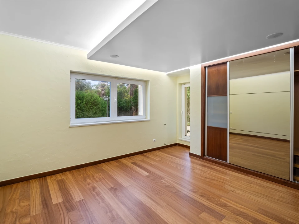 Moradia T7 para Venda em Queluz e Belas Foto 17