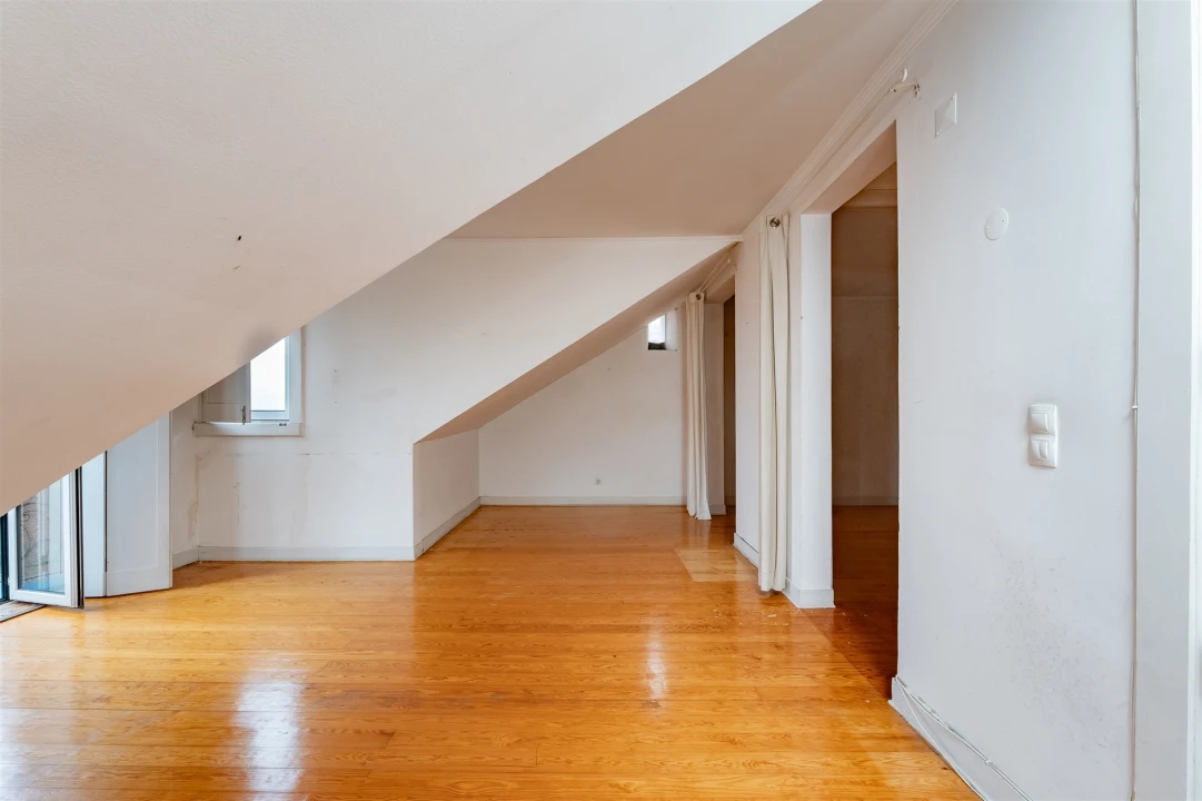 Apartamento T2 para Venda em Misericórdia Foto 33
