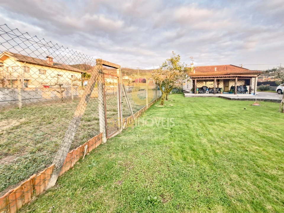 Moradia T3 para Venda em Branca Foto 16