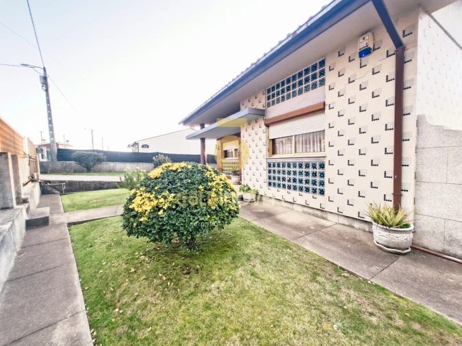 Moradia T3 para Venda em Branca Foto 20