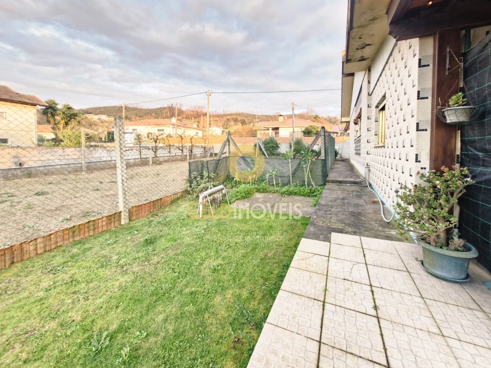 Moradia T3 para Venda em Branca Foto 18